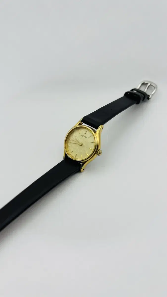 Seiko womans vintage watch